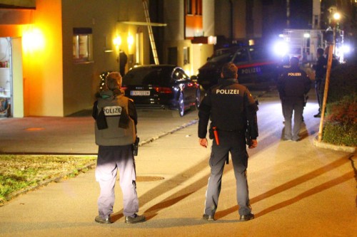 Weil die 13-jährige Tochter des Opfers die Polizei alarmierte, konnten die Einsatzkräfte in kürzester Zeit am Tatort sein. foto: VN/hofmeister