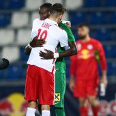 Dwamena mit dem Triple-Pack