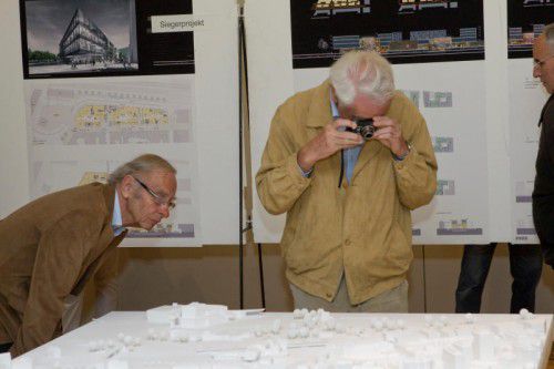 2010 studierten diese Herren das Projekt sehr genau. Foto: VN/Paulitsch