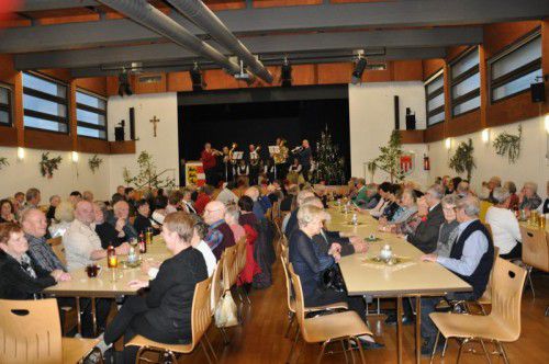 Besinnliche Weihnachtsfeier der Kärntner in Vorarlberg. halbeisen
