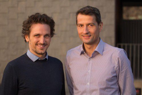 Daniel Mittendorfer und Tino Hedrich (r.) realisieren professionelle Webshops in einem äußerst dynamischen Markt.  Foto: BMS