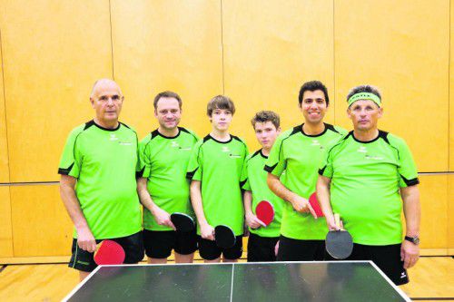 Das Team des TTC Lingenau (v. l.): Egon Meusburger, Laurent und Maxime Dieudonné, Elia Köb, Reza Nadianmehr und Egon Vögel. Foto: Privat