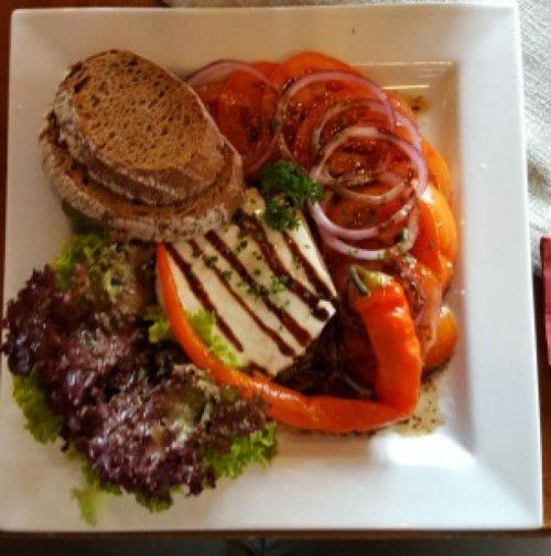 Die Vorarlberger Antwort auf einen Tomaten-Mozzarella-Salat.