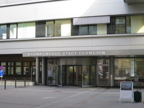 Es ist nicht zu übersehen, wem das Krankenhaus gehört. Foto: Hagen