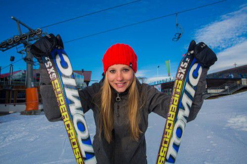 Für Jaqueline aus Bludenz kann die Skisaison beginnen. Foto: VN/Steurer