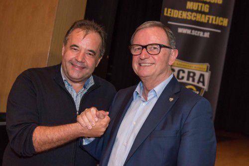 Gemeinsam die Herausforderungen angehen: Altach-Präsident Karlheinz Kopf (r.) und Peter Pfanner, Aufsichtsratsvorsitzender. VN-Stiplovsek