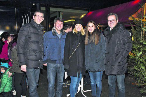 Gero Riedmann (l.), Bürgermeister Kurt Fischer, Melanie Fleisch, Christina Hillebrand und Bernhard Ölz (Prisma). Fotos: franc