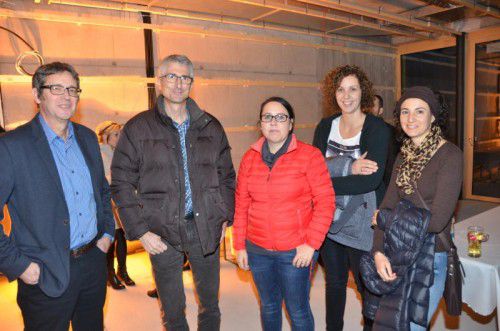 Hans-Peter Pfanner, Otto Lorünser, Doris Stroppa, Nicole Pichler und Isabell Hillbrand (v. l.) bei der Firstfeier.