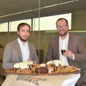 Jetzt kommt der Kaffee in den Käse