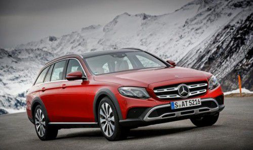 Mercedes betritt neues Terrain: Ein edler Kombi mit robuster Offroad-Optik für kleine Ausflüge ins Gelände. Fotos: werk