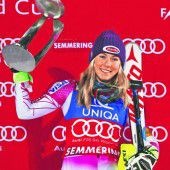 Shiffrin mit Triple am Zauberberg