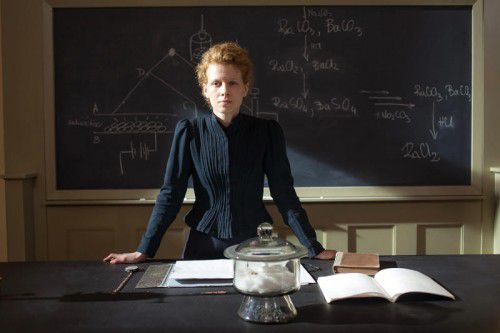 Mit "Marie Curie" wirft Regisseurin Marie Noelle einen sehr persönlichen Blick auf das bewegte Leben der zweifachen Nobelpreisträgerin.