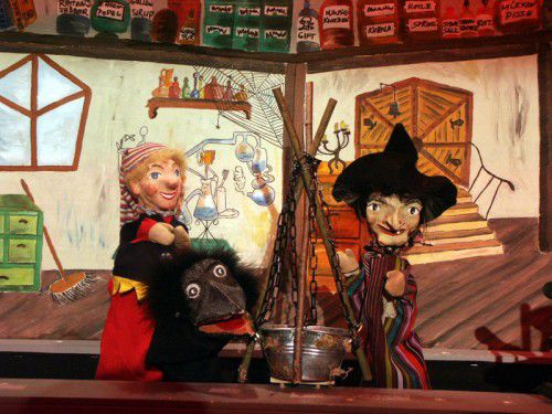 Natürlich wird auch in Kasperhausen Weihnachten gefeiert. Foto: Spielboden