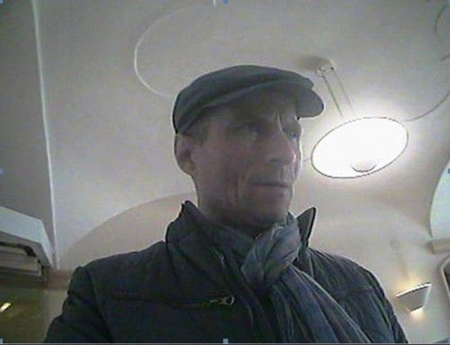 Wer erkennt diesen Mann auf dem Fahndungsfoto? Foto: POlizei