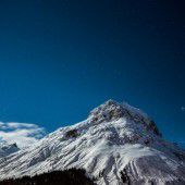Promis am Arlberg: Filmstars und Royals im Schnee /A5