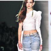 Zur lässigen Jeans  . . .