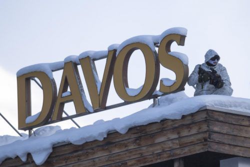 5000 Sicherheitskräfte sind im Schweizer Luxus-Skiort Davos im Einsatz, um die 3000 hochkarätigen Gäste zu schützen. Foto: Keystone