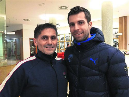 Andreas Ivanschitz (r.) mit VN-Sportchef Christian Adam.