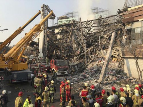 Das 17-stöckige Einkaufsgebäude Plasco in der Teheraner Stadtmitte war eines der ältesten Einkaufszentren in der Hauptstadt. Foto: AP
