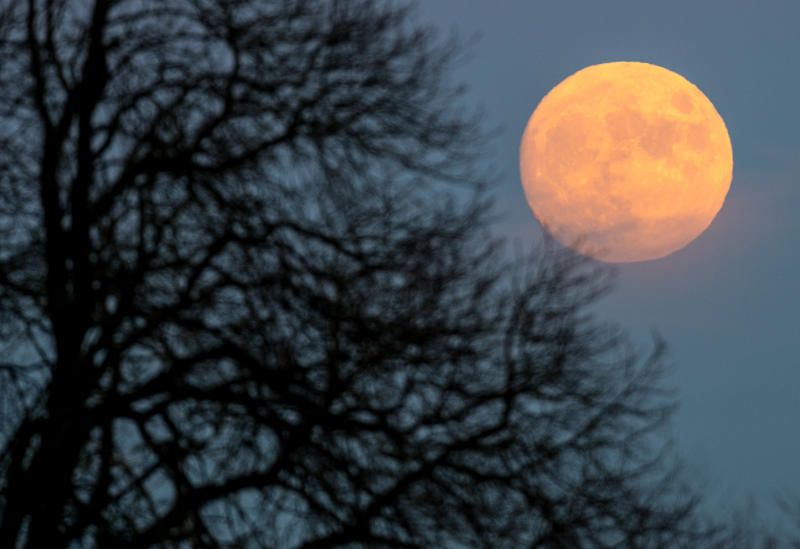 Monat ohne Vollmond - Vorarlberger Nachrichten | VN.AT