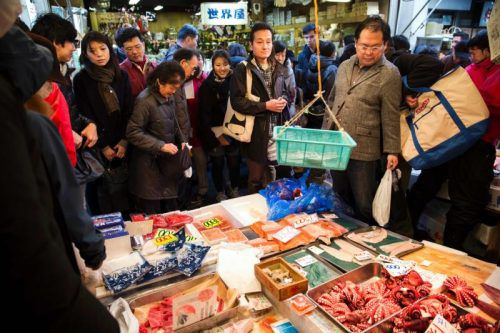 Der Umzug des Fischmarktes an einen neuen Ort bereitet große Probleme. Der Untergrund des neuen Geländes sei mit Umweltgiften verseucht.  AFP