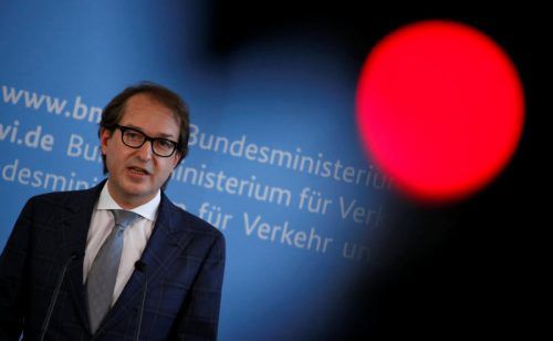 Deutschlands Verkehrsminister Dobrindt kritisiert die „Maut-Maulerei“ aus Österreich. Foto: reuters