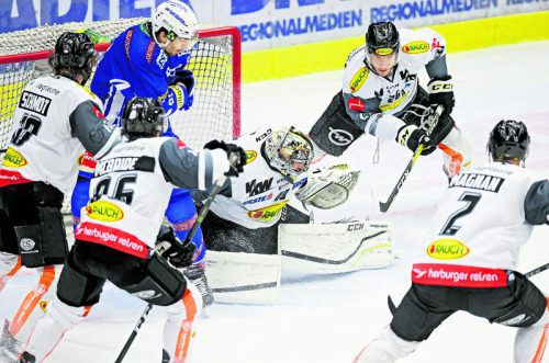 Dornbirn machte das eigene Tor zur Festung – und Torhüter Florian Hardy agierte beim 2:1-Sieg in Hochform. Foto: gepa
