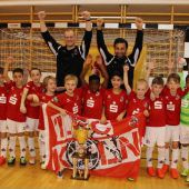 1. FC Köln siegte beim Jubiläum