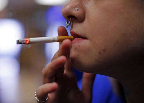 In Ländern mit hohen Einkommen seien Kosten für Raucher höher als für Nichtraucher, das kürzere Leben der Raucher eingerechnet. AP