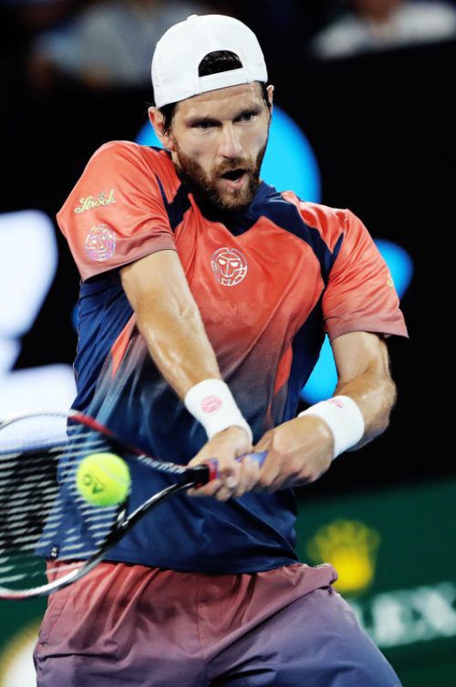 Jürgen Melzer (l.) scheiterte in der Auftaktrunde der Australian Open an Roger Federer (r.). Foto: GEPA/AFP