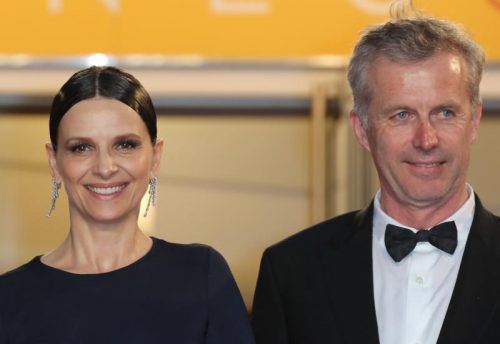 Juliette Binoche und Bruno Dumont stellen „Die feine Gesellschaft“ beim Filmfestival in Cannes vor. Foto: AFP