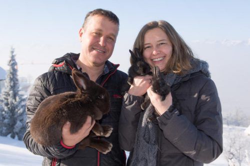 Manuela und Bruno Marte aus Viktorsberg wissen, wie der Hase läuft.  Foto: VN/Hofmeister