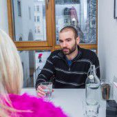 „Aber so, dass man heulend lacht“