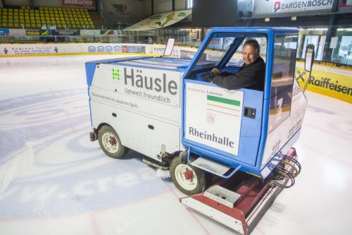 Die Rheinhalle in Lustenau könnte verpachtet werden. Spezialisten für Eisaufbereitung und Eisreinigung braucht es freilich weiter. VN/Steurer