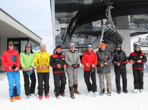 Mit der feierlichen Banddurchschneidung wurde die Silvretta Bahn offiziell eröffnet.  Foto: SiMO/Detjen