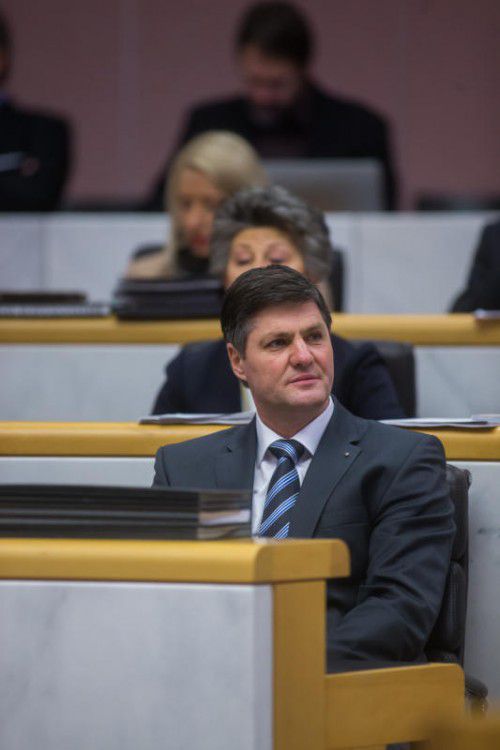 Seit einem Jahr ist das der Platz von Daniel Allgäuer im Vorarlberger Landtag: der FPÖ-Klubobmannsessel. Foto: VN/Steurer