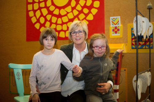SPZ-Direktorin Ulrike Bösch hat ein herzliches Verhältnis zu den ihr anvertrauten Kindern an der Schule.  Foto: VN/Paulitsch