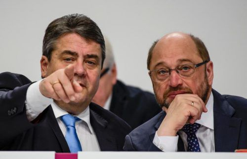 Statt Gabriel (links) soll der frühere EU-Parlamentspräsident Schulz die Sozialdemokraten anführen. Foto: AFP