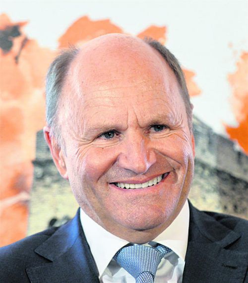 Ich hoffe, dass der Bundespräsident die Rolle von Kunst und Kultur als Grundlage einer funktionierenden Gemeinschaft betont.Er möge sie als verbindendes Element im In- und Ausland verstärkt einsetzen. Hans-Peter Metzler, Festspiele