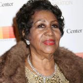 Aretha Franklin verlässt Bühne