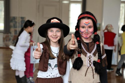 Aus dem Wilden Westen: Leticia und Nina.