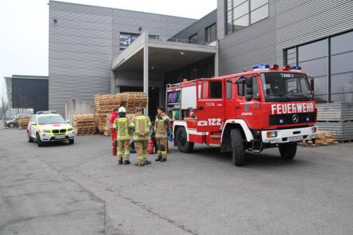 Bei der Flächenentgratungsmaschine der Firma kam es zur Entzündung von Granulat. Fotos: vol.at/Rauch