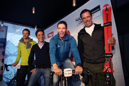 Benjamin Raich zusammen mit Mario Cipollini (r.). foto: gepa