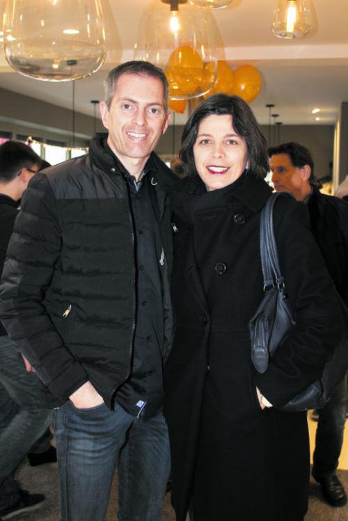 Bilanzbuchhalter René Nachbaur und Maria.