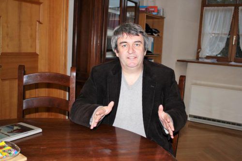 Der Baustart für den Kindercampus ist in diesem Jahr das erklärte Ziel von Bürgermeister Michael Tinkhauser. Foto: VN/JS
