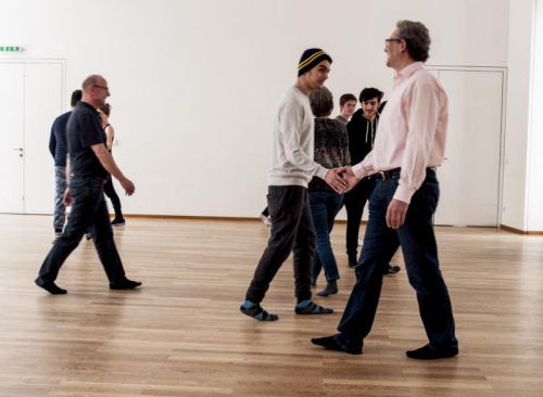 Der Körper ist ein Werkzeug, das es zu beherrschen gilt. Im Workshop von Mirjana Petricevic steht der Spaß im Vordergrund.  Marion Hofer