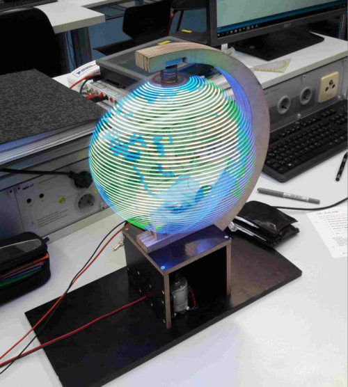 Der LED-Globus ist nur eines der Projekte. Foto: LBS