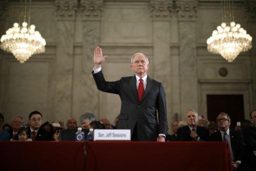 Der rechtskonservative Trump-Gefolgsmann Jeff Sessions wurde als Justizminister der neuen US-Regierung bestätigt. foto: afp