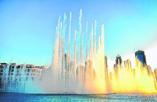 Dubai Fountain: Spektakuläre Wasserspiele. Foto: Shutterstock