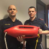 Zwei Polizisten als Lebensretter